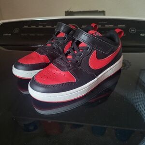Nike Kids Black and Red Dunks (Low-top) Size 1Y
